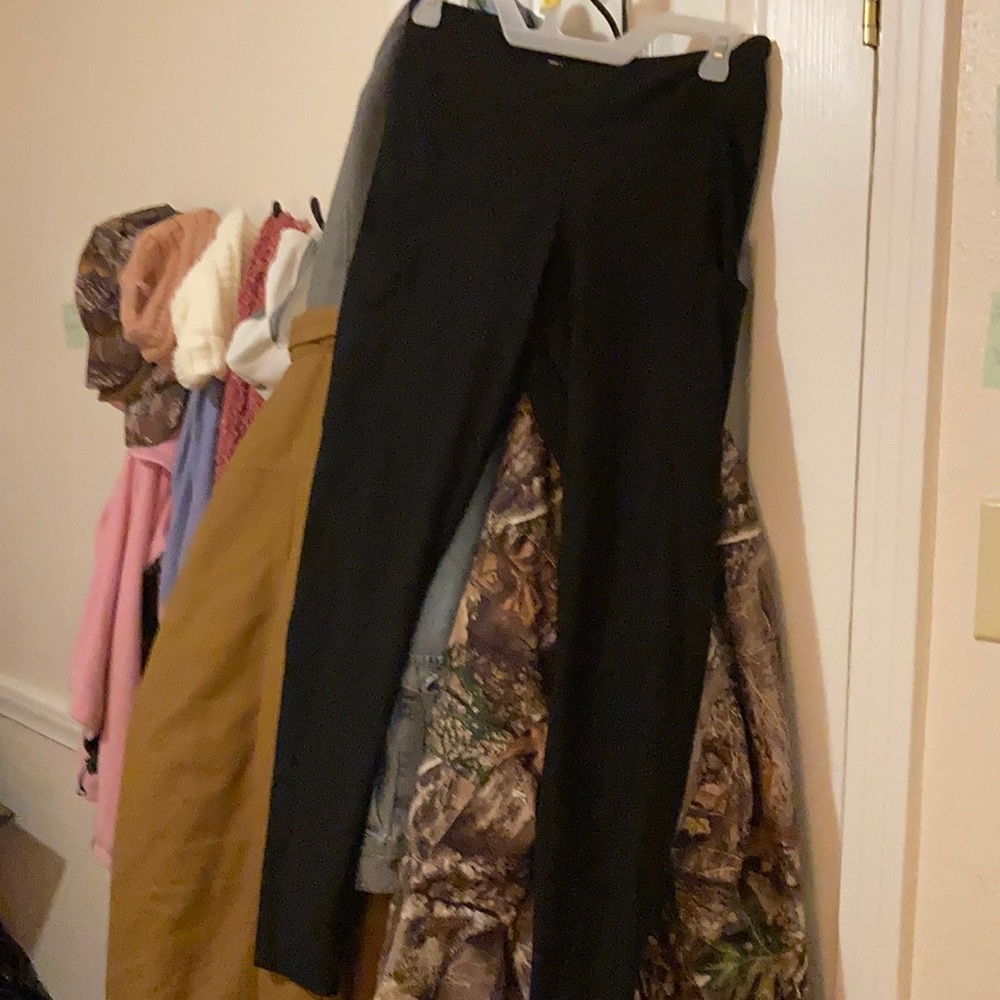 Women’s yoga pants